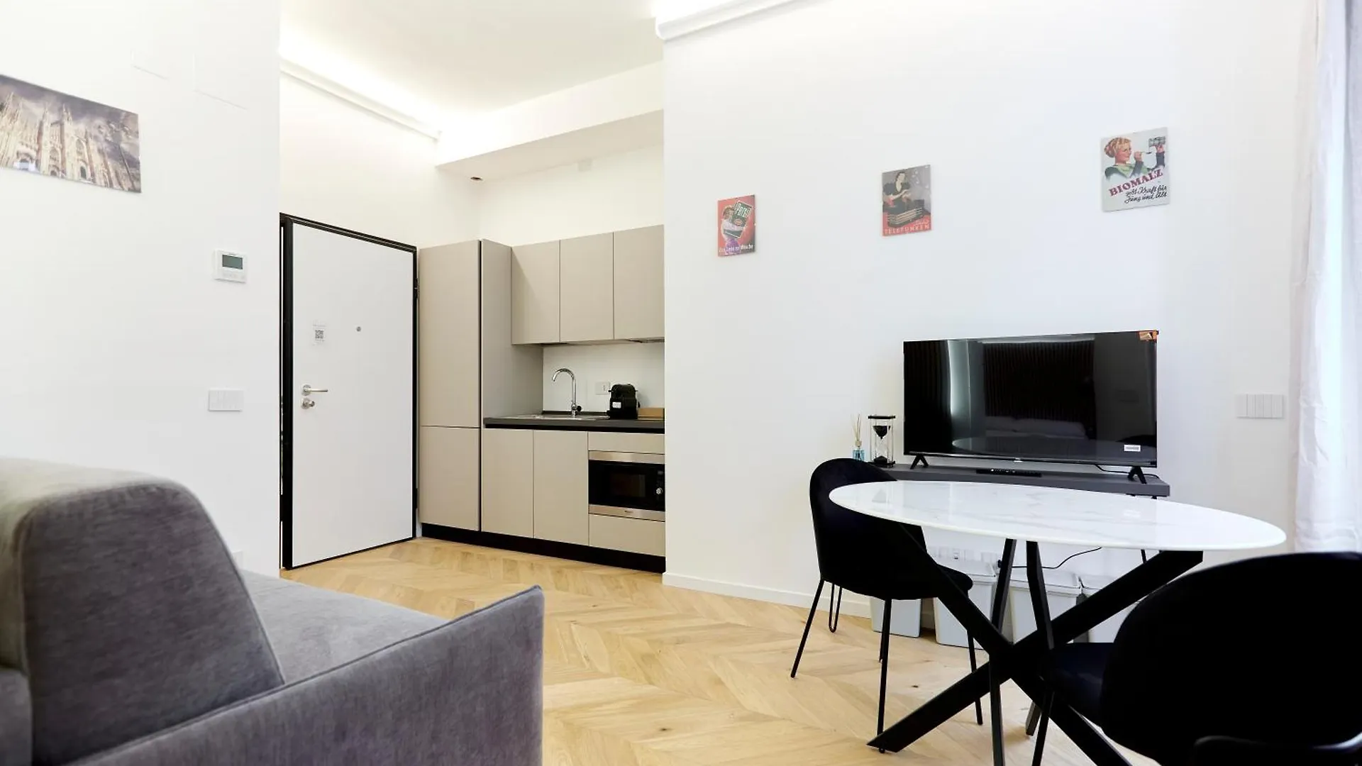 Duomo Cityview Grand Suites Milan 0*,  Italy