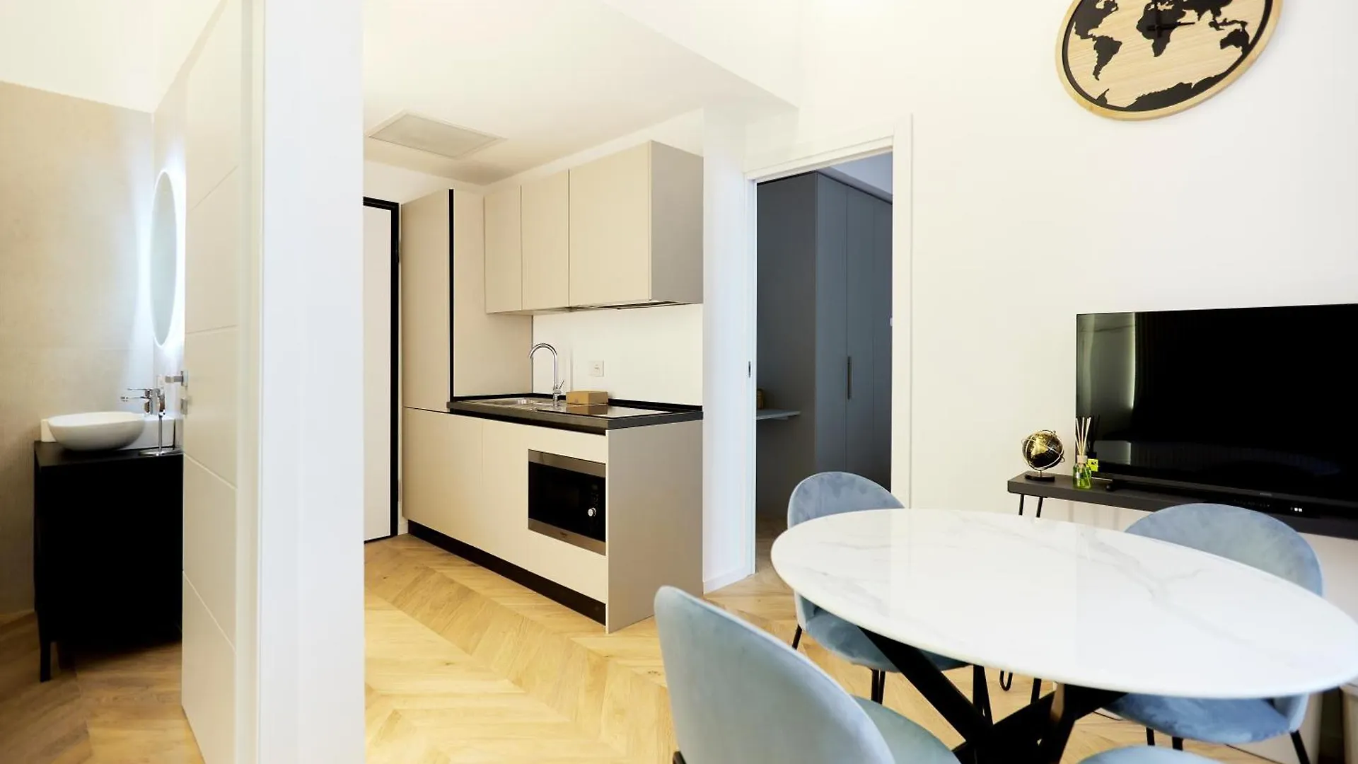 Duomo Cityview Grand Suites Milan Italy